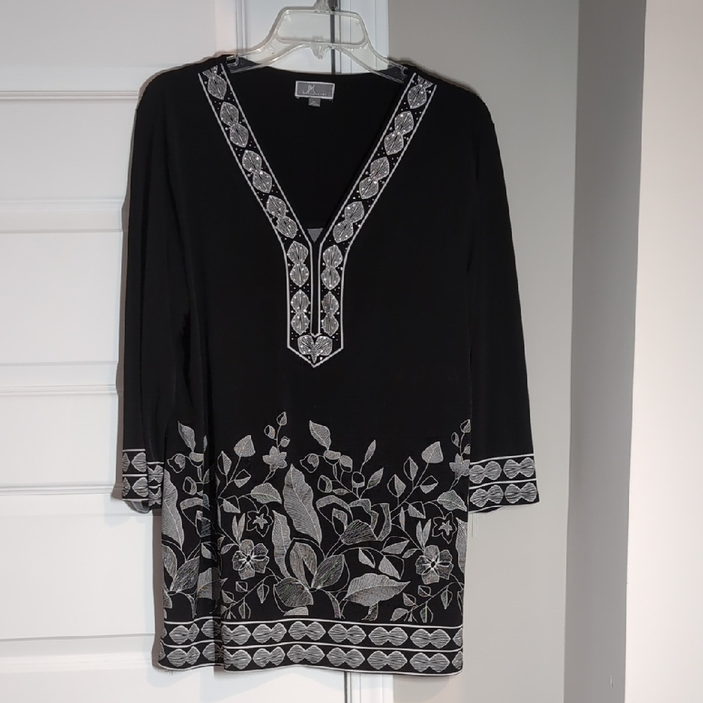 JM Collection Black Tunic with White Floral Embroidery